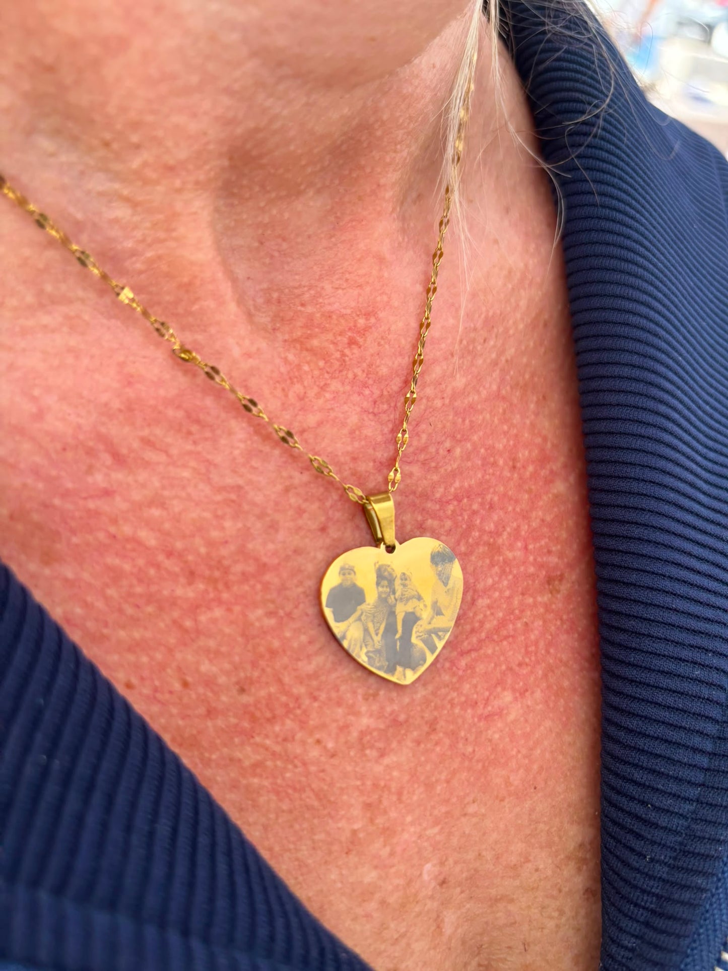 NOMTE Amour Pendant